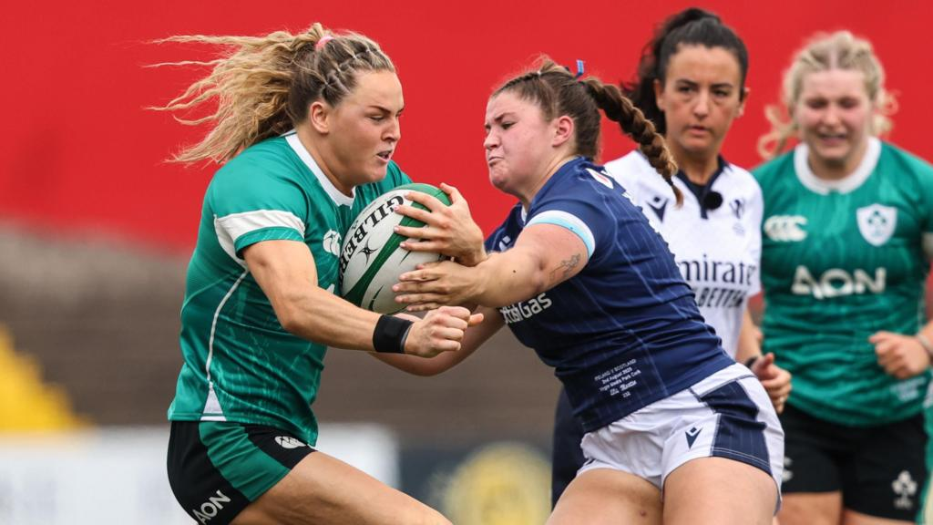 Ireland edge familiar foes